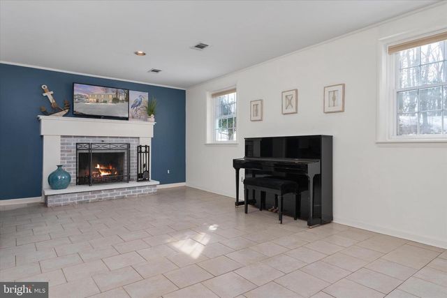 903 OLD COUNTY RD, Severna Park, MD 21146