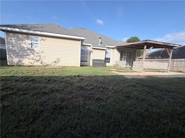 423 Crystal Street, Lowell, AR 72745