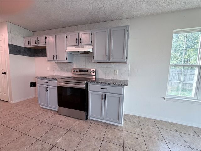423 Crystal Street, Lowell, AR 72745