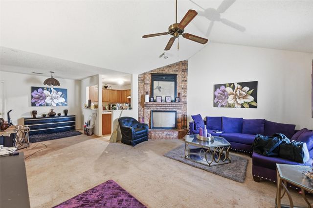 414 Amber Lane, Desoto, TX 75115