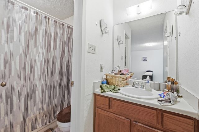 414 Amber Lane, Desoto, TX 75115