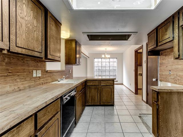 1326 Alviola Avenue, Midwest City, OK 73110