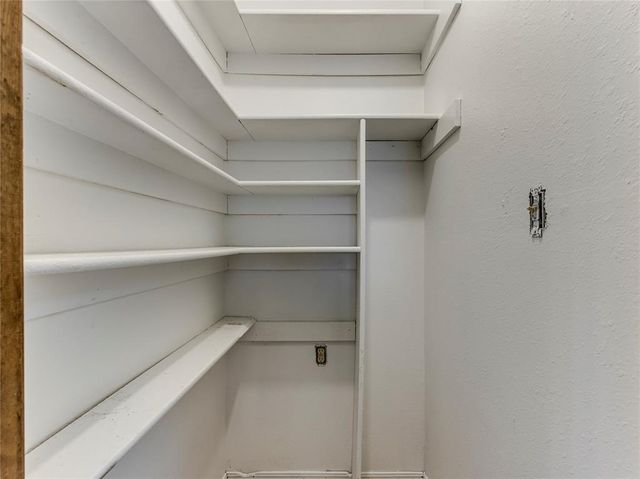 1326 Alviola Avenue, Midwest City, OK 73110