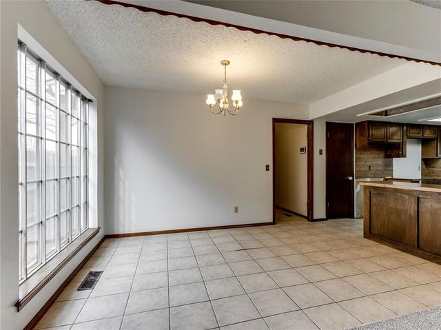 1326 Alviola Avenue, Midwest City, OK 73110