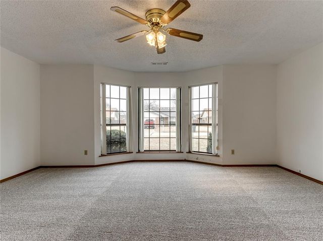 1326 Alviola Avenue, Midwest City, OK 73110