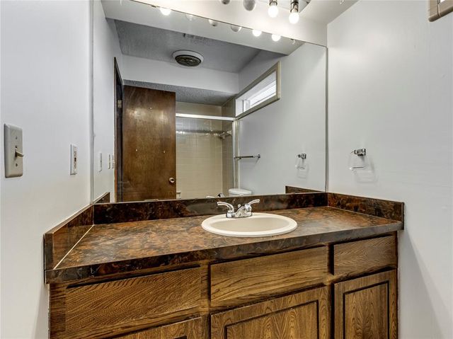 1326 Alviola Avenue, Midwest City, OK 73110