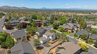 3564 SW Salmon Avenue, Redmond, OR 97756