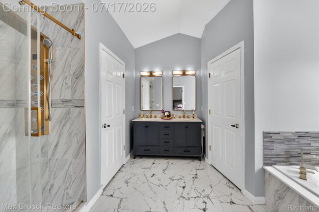 15034 Oak Knoll Court, Sterling Heights, MI 48312