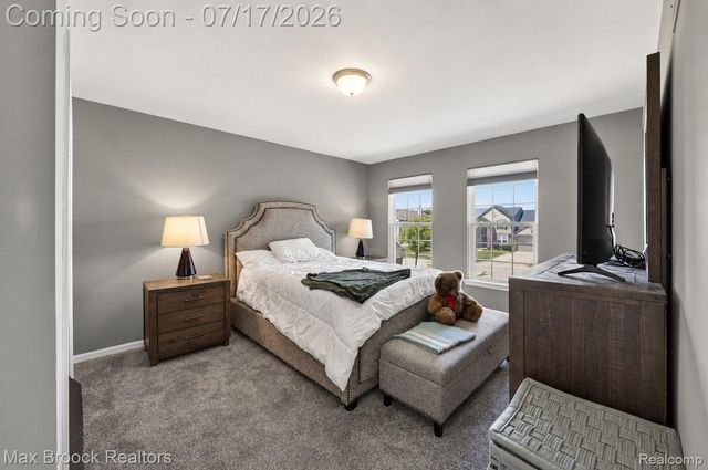 15034 Oak Knoll Court, Sterling Heights, MI 48312