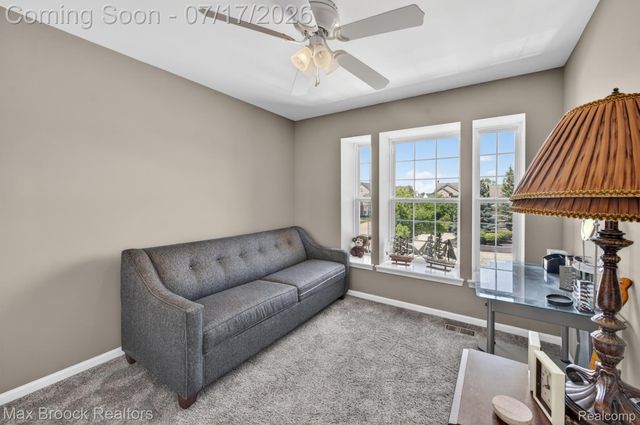 15034 Oak Knoll Court, Sterling Heights, MI 48312