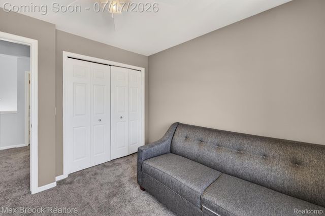 15034 Oak Knoll Court, Sterling Heights, MI 48312