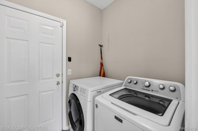 15034 Oak Knoll Court, Sterling Heights, MI 48312