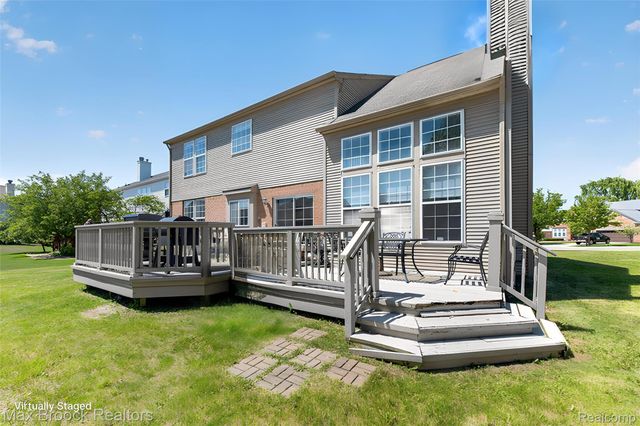 15034 Oak Knoll Court, Sterling Heights, MI 48312