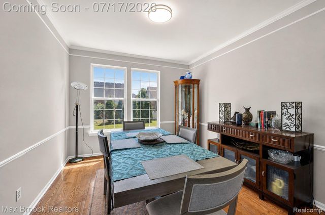 15034 Oak Knoll Court, Sterling Heights, MI 48312
