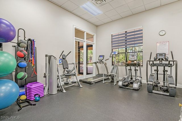 2088 Par DR, Naples, FL 34120