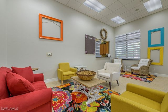 2088 Par DR, Naples, FL 34120