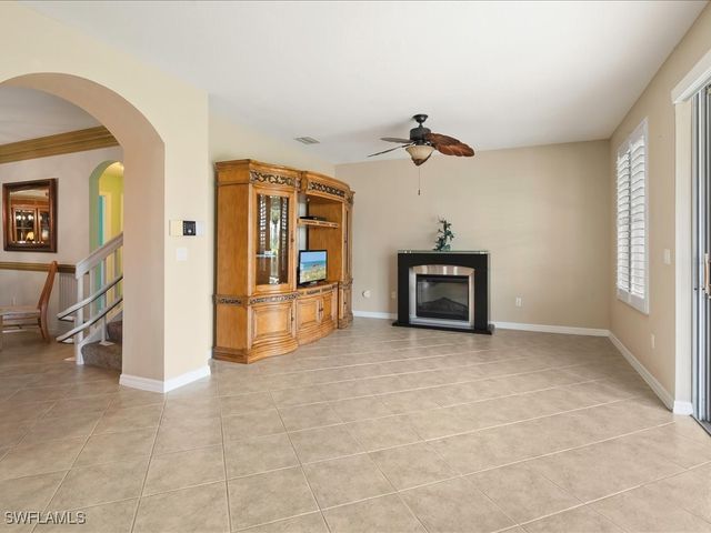 2088 Par DR, Naples, FL 34120