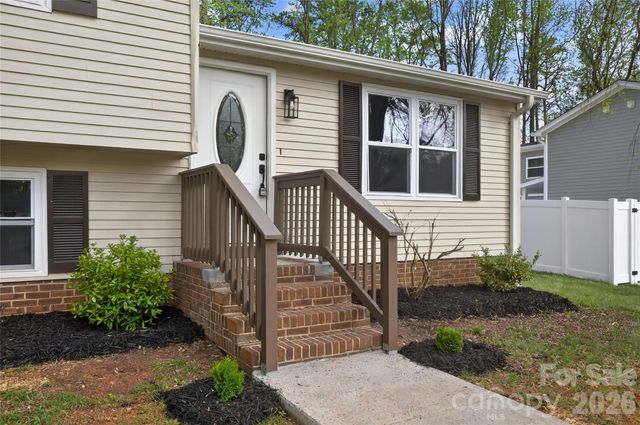 4832 Cheviot Road, Charlotte, NC 28269