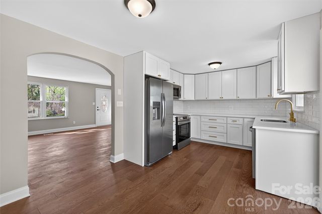 4832 Cheviot Road, Charlotte, NC 28269