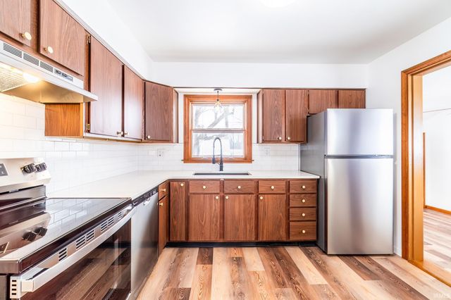 10630 Marion Center Road, Fort Wayne, IN 46816