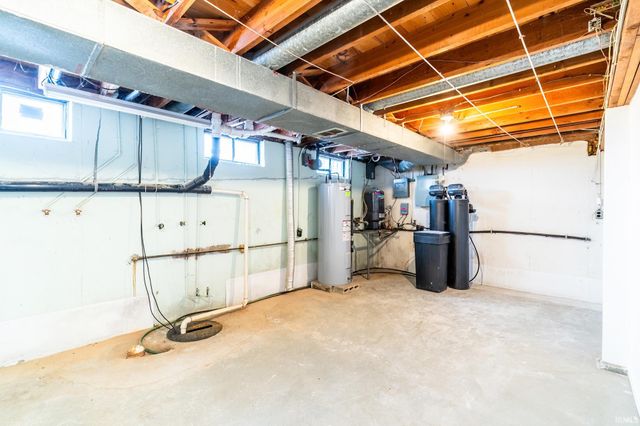 10630 Marion Center Road, Fort Wayne, IN 46816