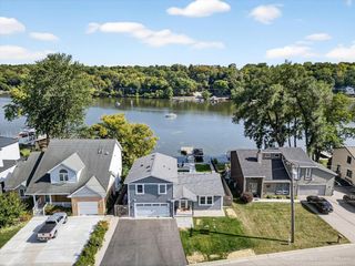 519 N Harrison Street, Algonquin, IL 60102