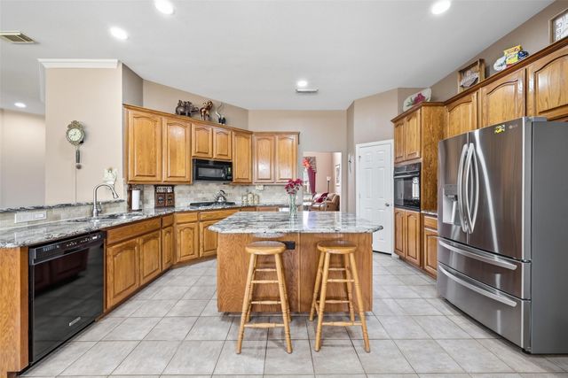 6002 Valleywood Drive, Flower Mound, TX 75028