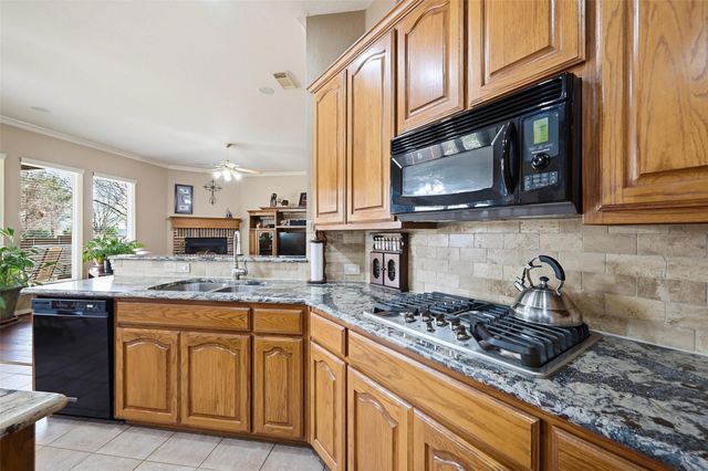 6002 Valleywood Drive, Flower Mound, TX 75028