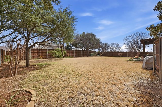 6002 Valleywood Drive, Flower Mound, TX 75028