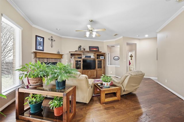 6002 Valleywood Drive, Flower Mound, TX 75028