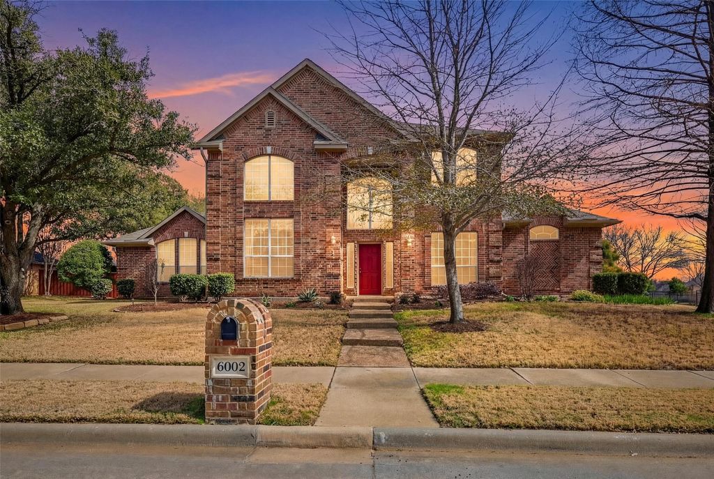 6002 Valleywood Drive, Flower Mound, TX 75028