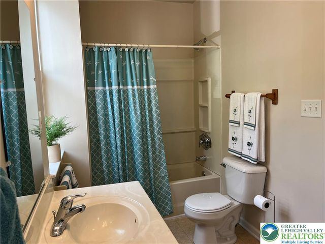 113 North West Street 2, Allentown City, PA 18102