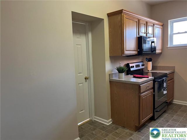 113 North West Street 2, Allentown City, PA 18102