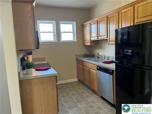113 North West Street 2, Allentown City, PA 18102