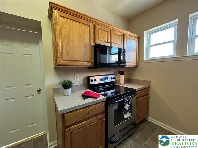 113 North West Street 2, Allentown City, PA 18102