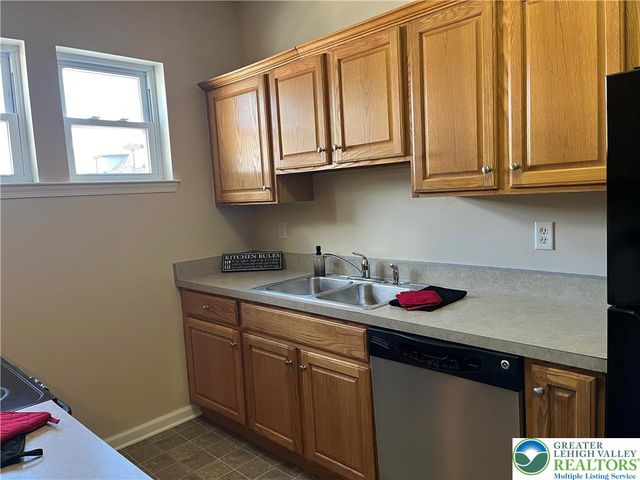 113 North West Street 2, Allentown City, PA 18102