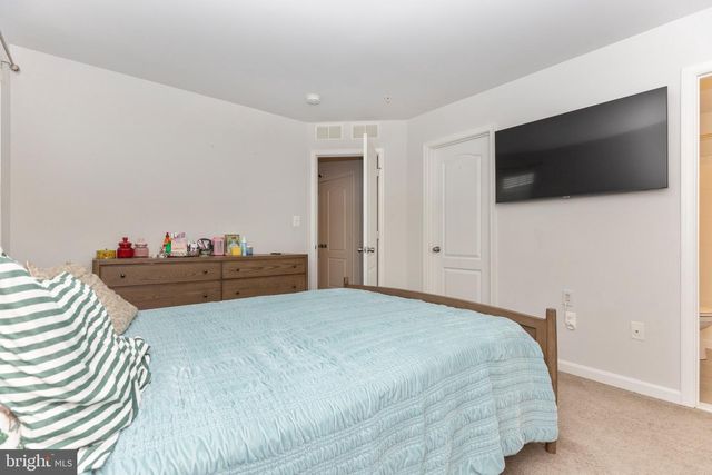 300 CARBINE ST, Taneytown, MD 21787