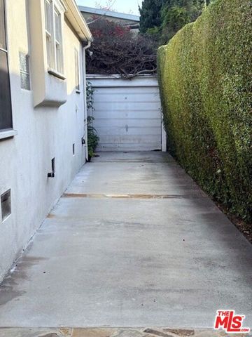 168 N Wetherly Drive, Beverly Hills, CA 90211