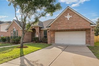 2126 Fortuna Bella Drive, Pearland, TX 77581