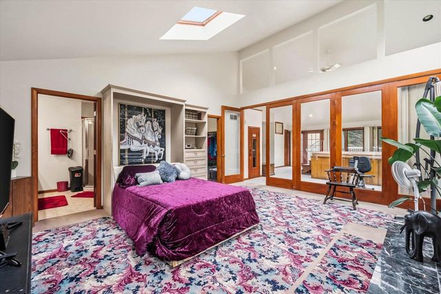 2517 W Chestnut ROAD, Mequon, WI 53092