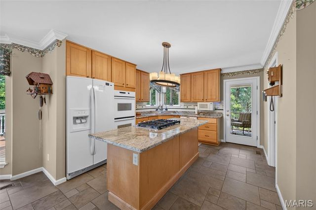 3149 Crystal Lake Drive, St Louis, MO 63129
