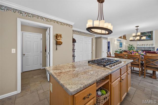 3149 Crystal Lake Drive, St Louis, MO 63129