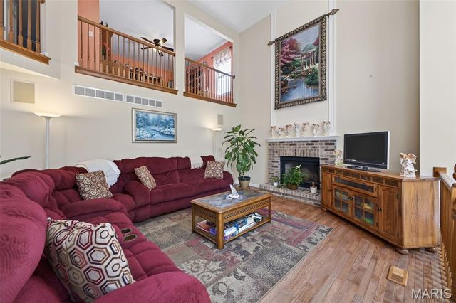 3149 Crystal Lake Drive, St Louis, MO 63129