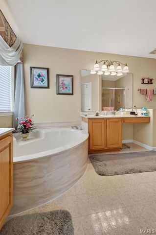 3149 Crystal Lake Drive, St Louis, MO 63129