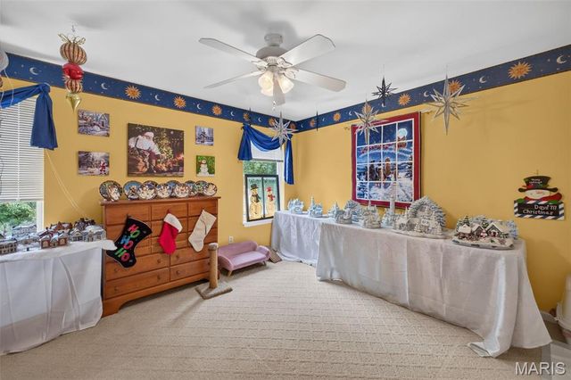 3149 Crystal Lake Drive, St Louis, MO 63129