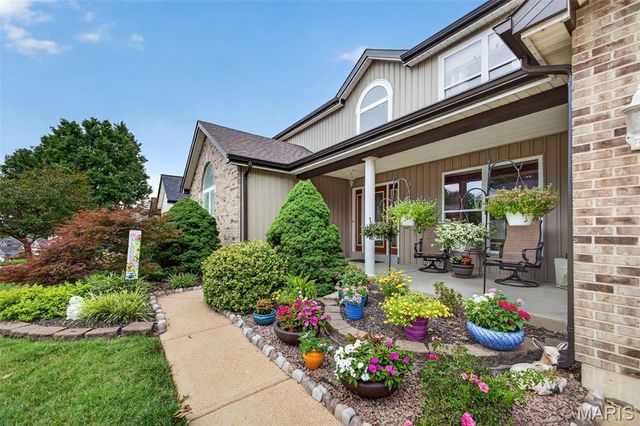 3149 Crystal Lake Drive, St Louis, MO 63129