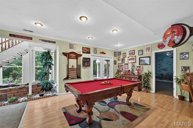 3149 Crystal Lake Drive, St Louis, MO 63129