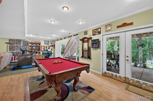 3149 Crystal Lake Drive, St Louis, MO 63129