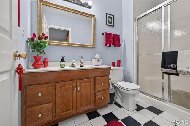 3149 Crystal Lake Drive, St Louis, MO 63129