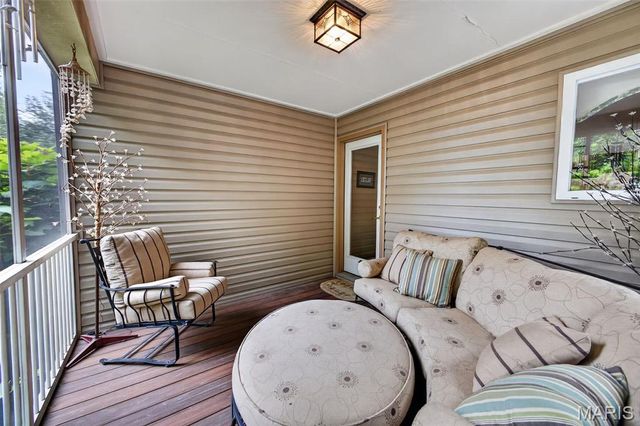 3149 Crystal Lake Drive, St Louis, MO 63129